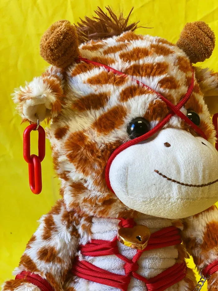 The Kinky Peach Georgie the Kinky Giraffe Dildos